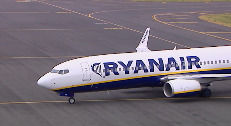 Avião da Ryanair sofre ‘bird strike’ no Aeroporto de Ponta Delgada