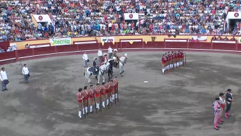 Luís Rouxinol homenageado na Corrida de Touros das Festas da Praia