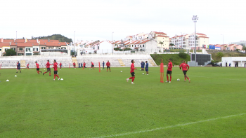 Treinador do Santa Clara diz que a equipa está preparada para vencer o Benfica ‘B’