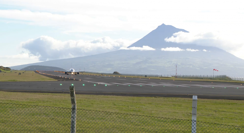 Imagem de Restrições à operação no Aeroporto da Horta levam Carlos Ferreira a reunir-se de urgência com ANAC