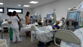 Secretária da Saúde visita doentes deslocados no Hospital da Horta