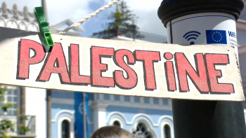 Manifestação ‘Free Palestine’ em Angra do Heroísmo reivindica fim do genocídio em Gaza