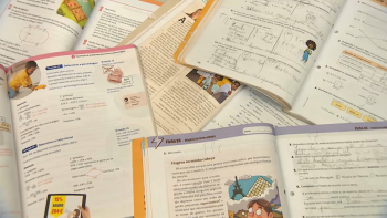 Grupo de pais lança petição pelo regresso dos manuais escolares em papel