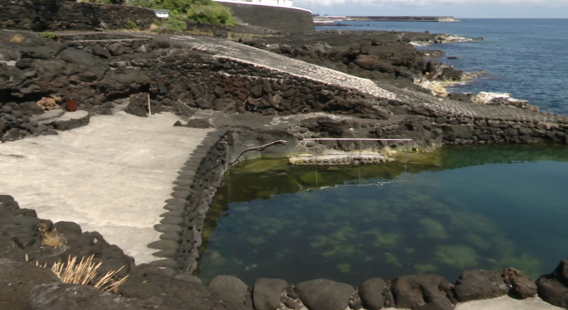 Levantada a interdição de banhos na piscina do Cais, em São Roque do Pico