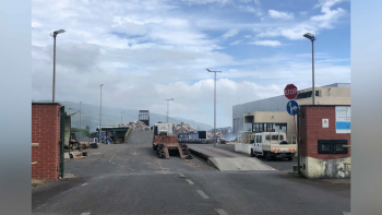 Incêndio causa prejuízos de 200 mil euros no Centro de Tratamento de Resíduos em São Jorge