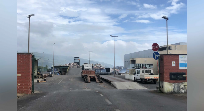 Incêndio causa prejuízos de 200 mil euros no Centro de Tratamento de Resíduos em São Jorge