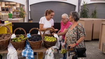 Vendedores do Pico continuam a marcar presença no mercado da Horta