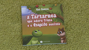 Livro ‘A Tartaruga que adora fruta e o Esquilo Egoísta’ fala sobre os valores da bondade