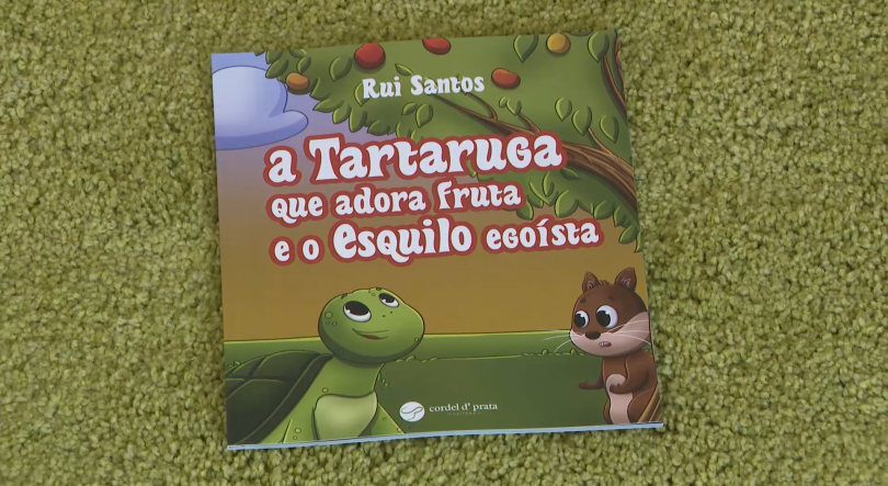 Livro 'A Tartaruga que adora fruta e o Esquilo Egoísta' fala sobre os valores da bondade