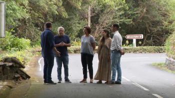 PS critica demora na limpeza da estrada entre o Raminho e a Serreta