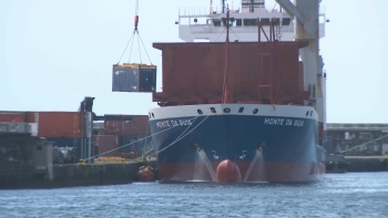 Transporte Marítimo Mercadorias: Estudo aponta para ligações semanais a todas as ilhas