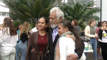 Jovens timorenses nos Açores conhecem Xanana Gusmão