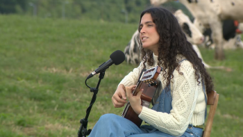 Artista Maro atuou em São Miguel numa iniciativa de promoção do bem-estar