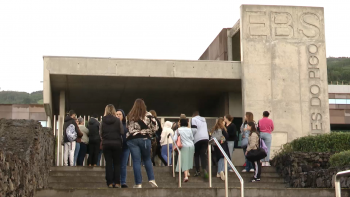 Greve Educação: Assistentes técnicos e operacionais da EBS Lajes do Pico contra fim dos programas ocupacionais 