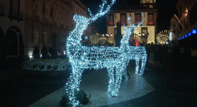 Luzes de natal regressam ao centro histórico de Ponta Delgada