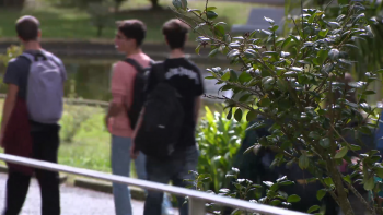 Mais de 1700 estudantes universitários aguardam pagamento de bolsas