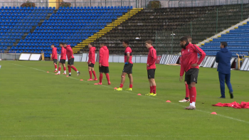 Santa Clara recebe amanhã o Farense com o objetivo de começar o ano a vencer