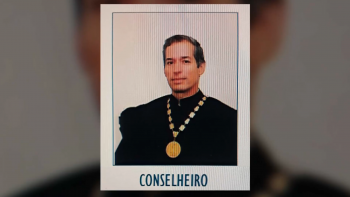 Imagem de Juiz açoriano Mota Botelho acusado de 16 crimes de prostituição de menores