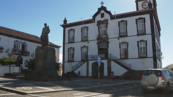 PJ fez buscas hoje em vários departamentos da Câmara de Vila Franca