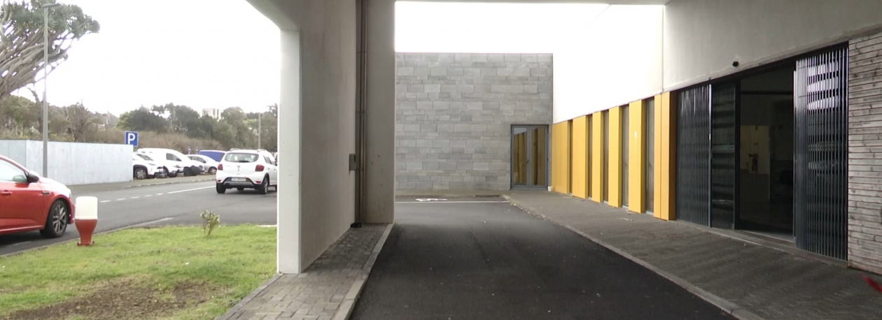 Imagem de Alegada intoxicação em escola do Pico afeta dezenas de alunos