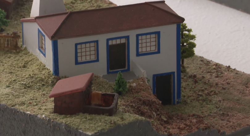 Imagem de Miniaturas de casas marienses em exposição no Museu de Santa Maria