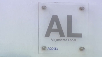 Imagem de AL rejeita acusações de aproximação ao modelo hoteleiro com regime jurídico simplificado