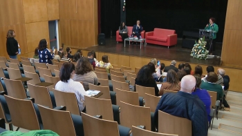 Imagem de Associações de Pais vão discutir a Educação numa visão de futuro e as tecnologias
