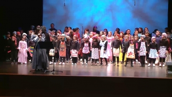 Imagem de Alunos de 5 escolas de Angra aprendem história através da música