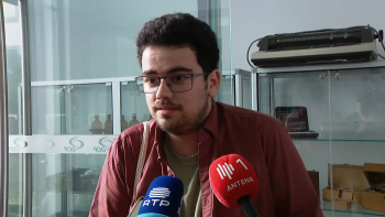 Imagem de Legislativas 2025: BE repudia cortes no financiamento de projetos de investigação