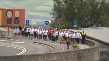 Imagem de Mais de 150 pessoas participaram na caminhada promovida pela Cardiologia do HDES