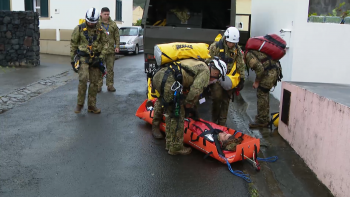 Imagem de Exercício militar testa resposta a mau tempo no Faial