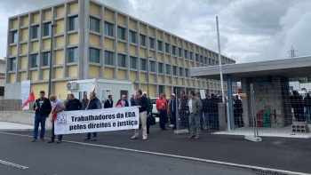 Imagem de Sem acordo com Administração da EDA, trabalhadores marcharam até ao Palácio de Sant´Ana