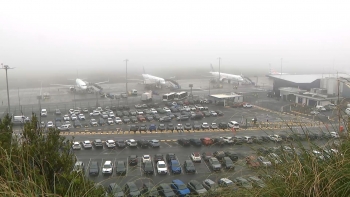 Imagem de Nevoeiro intenso condiciona ligações aéreas