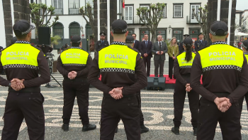 Imagem de Polícia Municipal de Ponta Delgada com reforço de meios