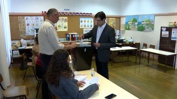 Imagem de Legislativas 2025: Carlos Furtado lamenta a realização de eleições antecipadas