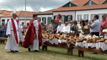 Imagem de Espírito Santo: 3.500 rosquilhas oferecidas no Império da terça-feira no Pico