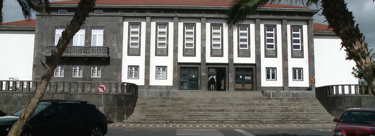Imagem de Supremo Tribunal de Justiça reduz pena de violadora de menor de 25 para 8 anos