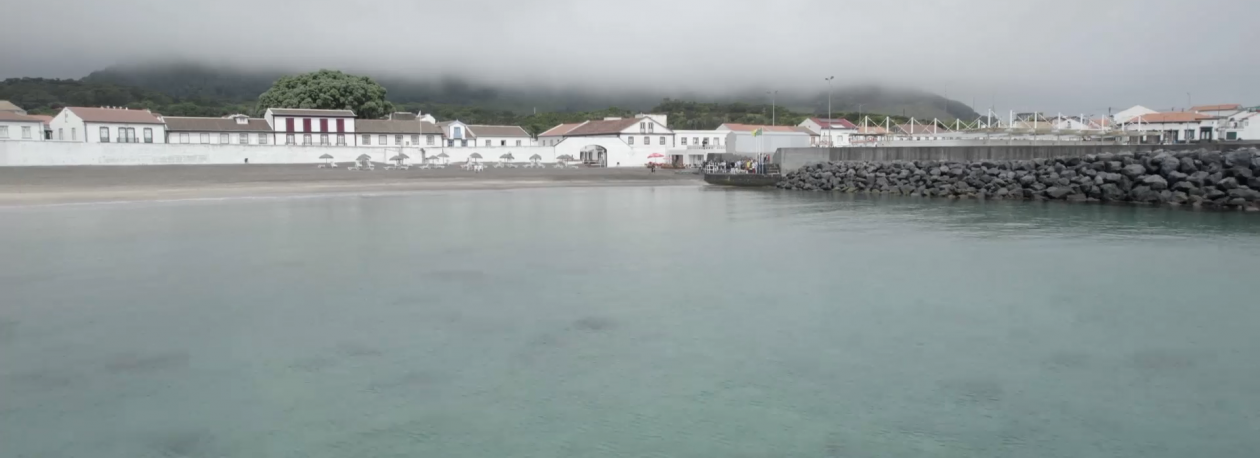 Imagem de Graciosa hasteou primeira Bandeira Azul de Portugal