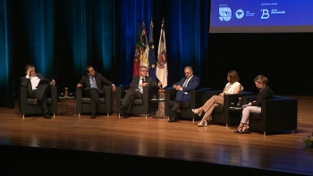 Imagem de Presidente do Governo diz que cabe ao Estado suportar os custos da UAc