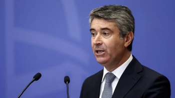 Imagem de José Luís Carneiro nos Açores para apresentar candidatura à liderança do PS