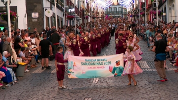 Imagem de Sanjoaninas 2025: 30 marchas levam cor e alegria às ruas de Angra