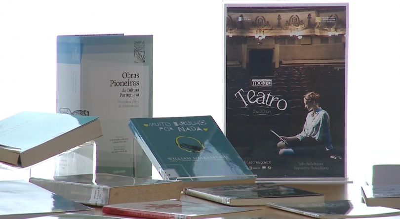 Imagem de Grandes clássicos expostos na Biblioteca de Angra até ao final de junho