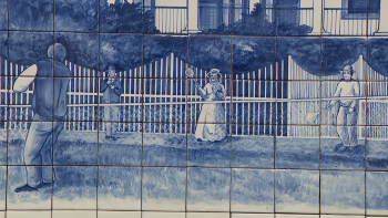 Imagem de ‘O Castelinho’ homenageia família Dabney com novos painéis de azulejo