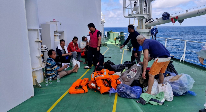 Imagem de Marinha resgata 11 tripulantes de uma embarcação de pesca