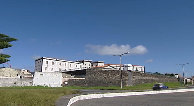Imagem de Detido homem que tentou introduzir droga na cadeia de Ponta Delgada