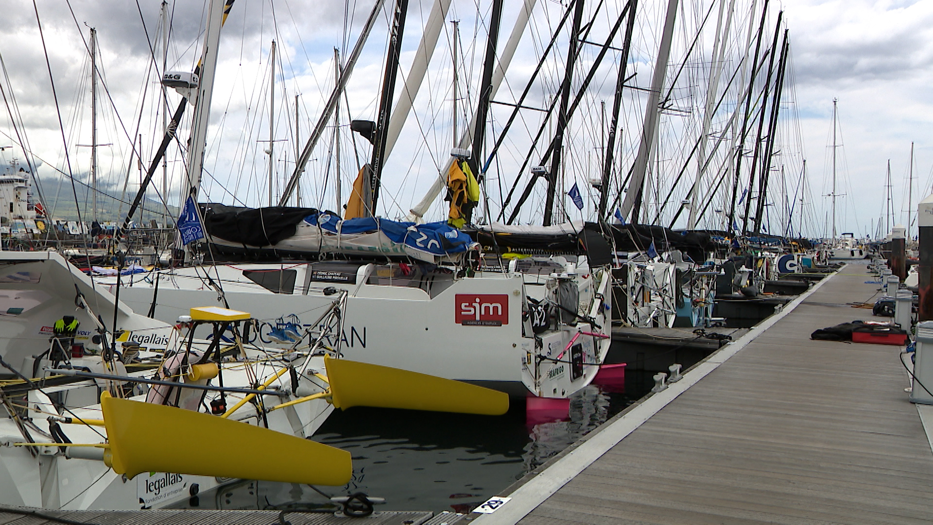 Já estão na Horta as embarcações da regata Les Sables – Horta - Les ...