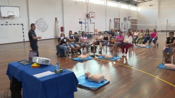Imagem de Proteção Civil forma 300 Assistentes Operacionais em primeiros socorros