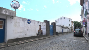 Imagem de Obras do Mercado Municipal de Angra atrasadas por demolição pendente