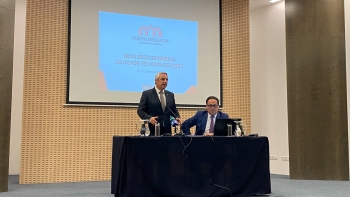 Imagem de Câmara de Ponta Delgada quer expandir rede de minibuses para 7 linhas em 2026