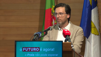Imagem de Autárquicas 2025: Candidato do PS à CM da Praia da Vitória promete resolver crise habitacional